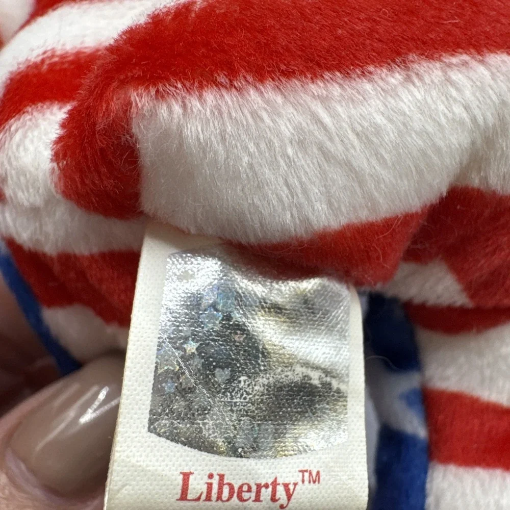 Ty Beanie Baby 2001 - Liberty the Bear (Red Head Version) - Rare, Retired, Error